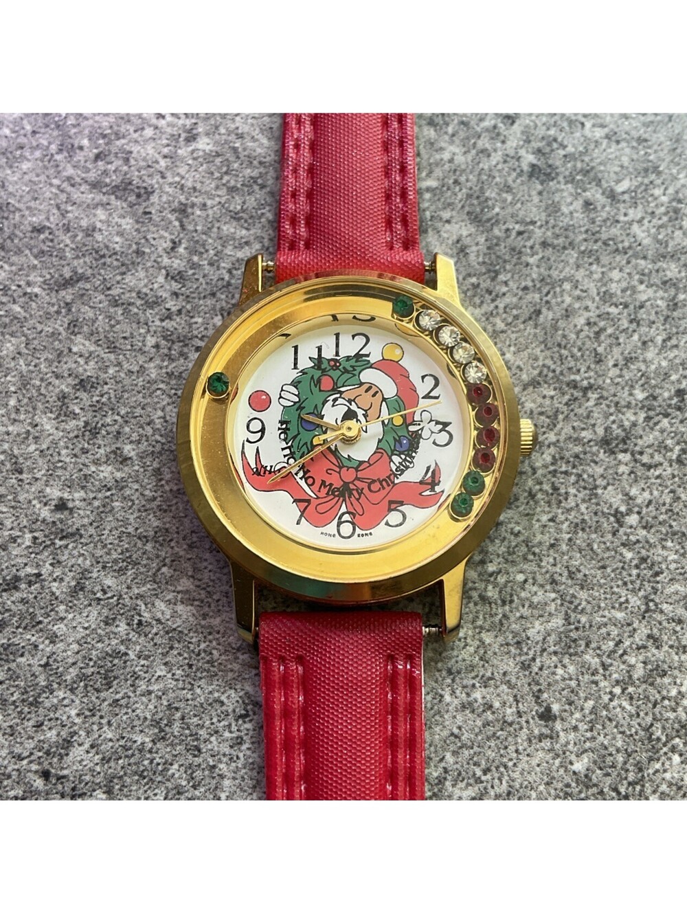 Cool Vintage Christmas Themed Womens Watch 27mm Gold Tone Case With Red Band A20